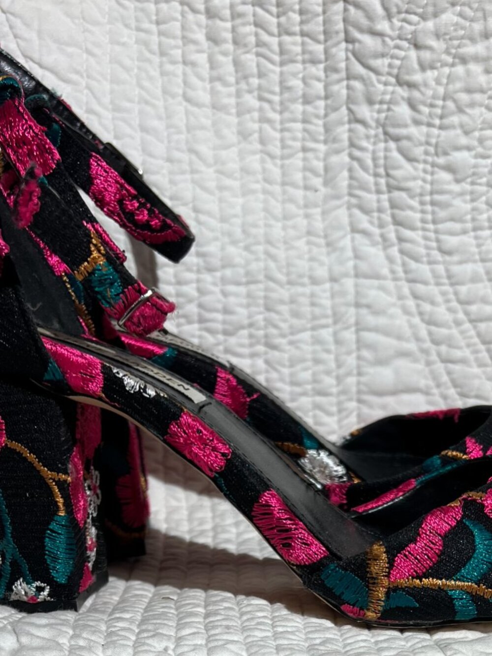 Steve Madden strapping heels - Picture 3 of 8
